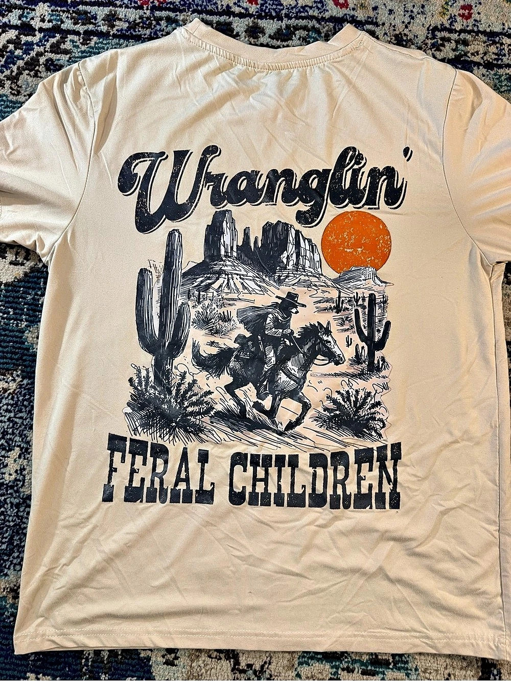 Wrangler Graphic Tee Cream Size Medium Like New